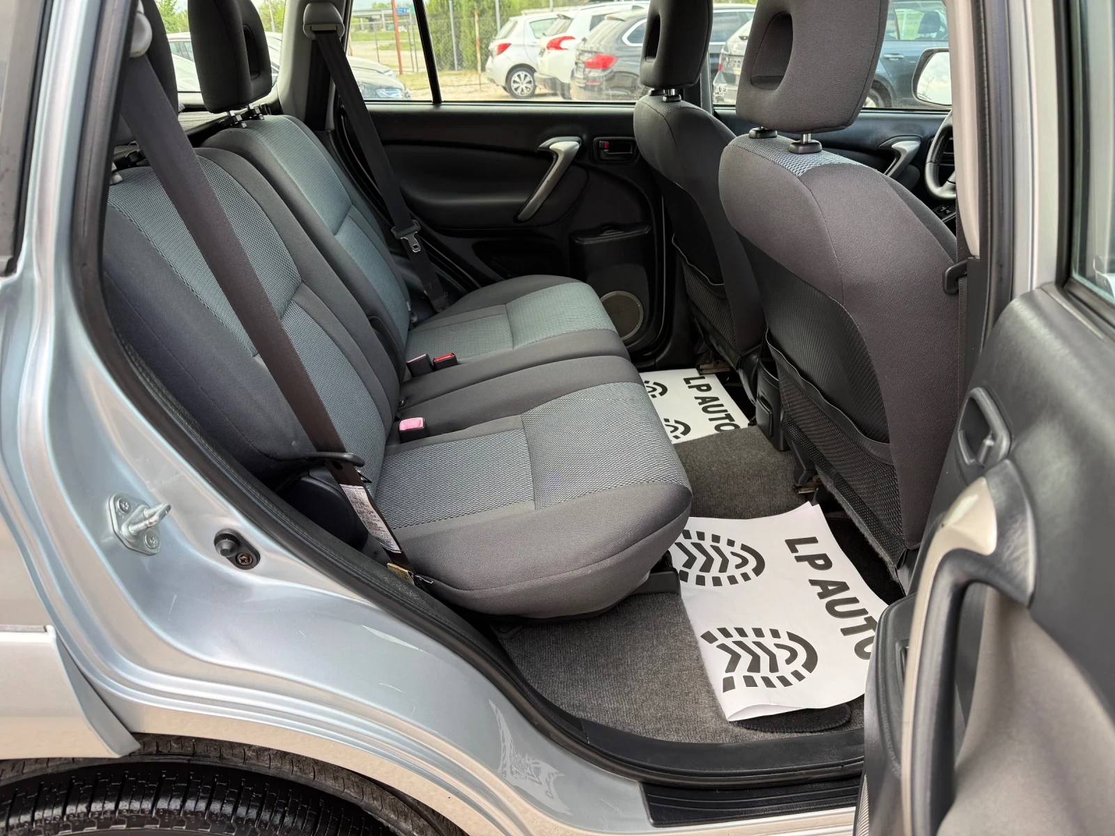 Toyota Rav4 2.0D4D* 116k.c* 4x4* ITALY, снимка 10 - Автомобили и джипове - 54355988