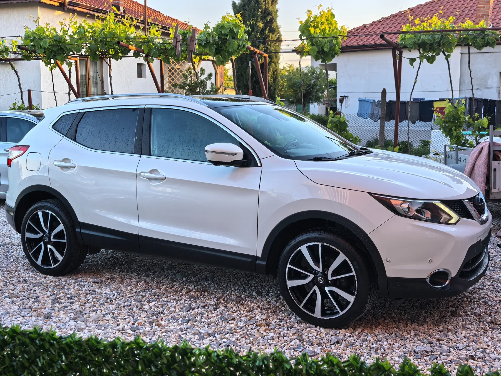 Nissan Qashqai, снимка 3 - Автомобили и джипове - 54555825