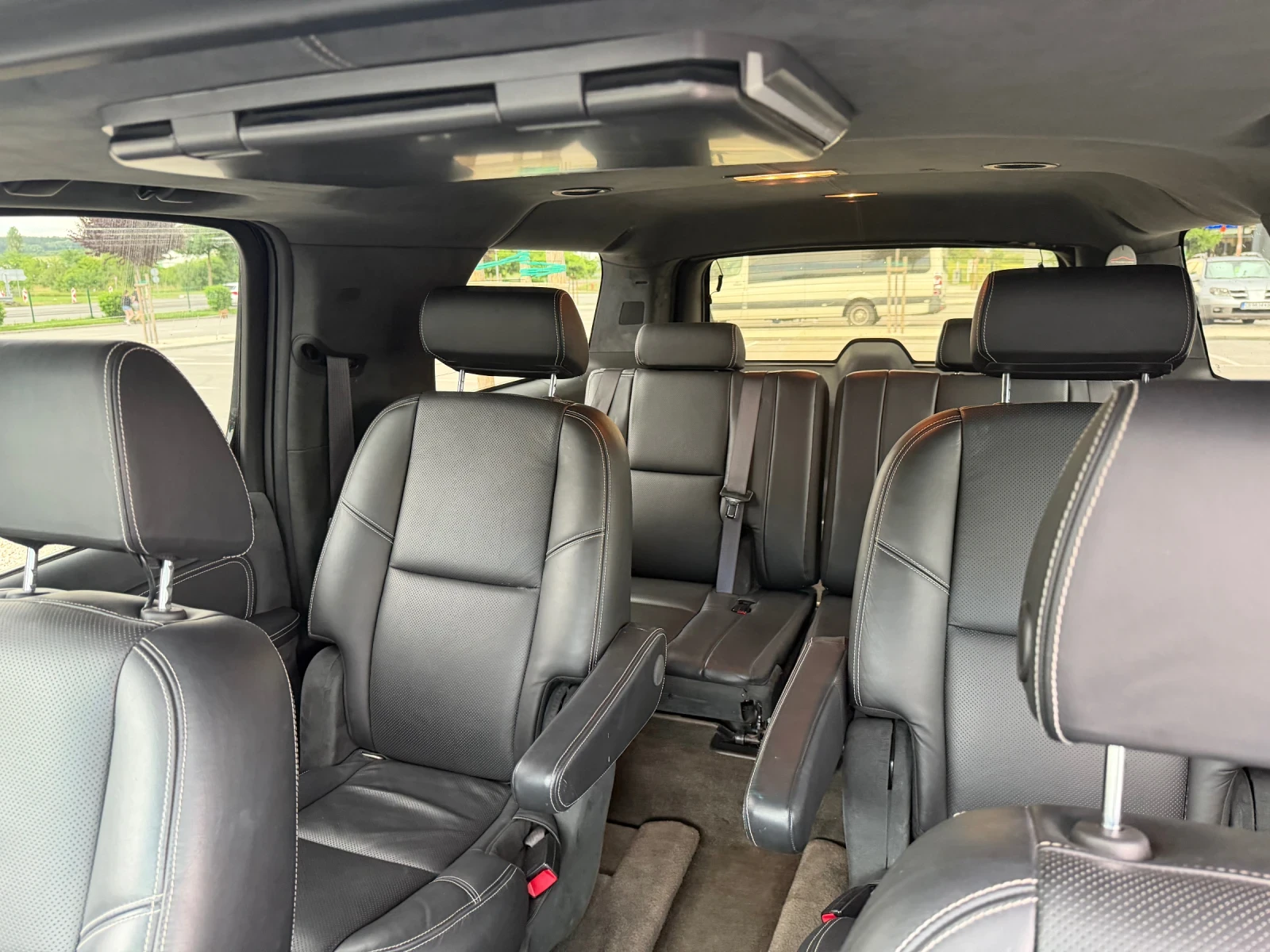 Cadillac Escalade, снимка 12 - Автомобили и джипове - 54838330