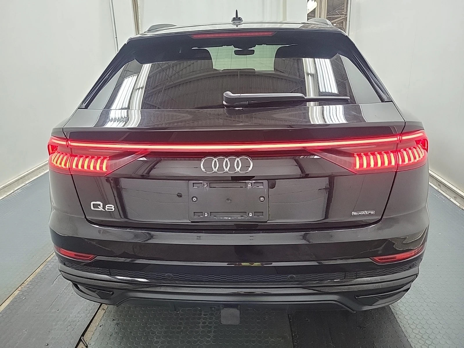 Audi Q8 55TFSi * S LINE * ОБДУХВАНЕ * DISTRONIC * CARFAX *, снимка 5 - Автомобили и джипове - 55500735