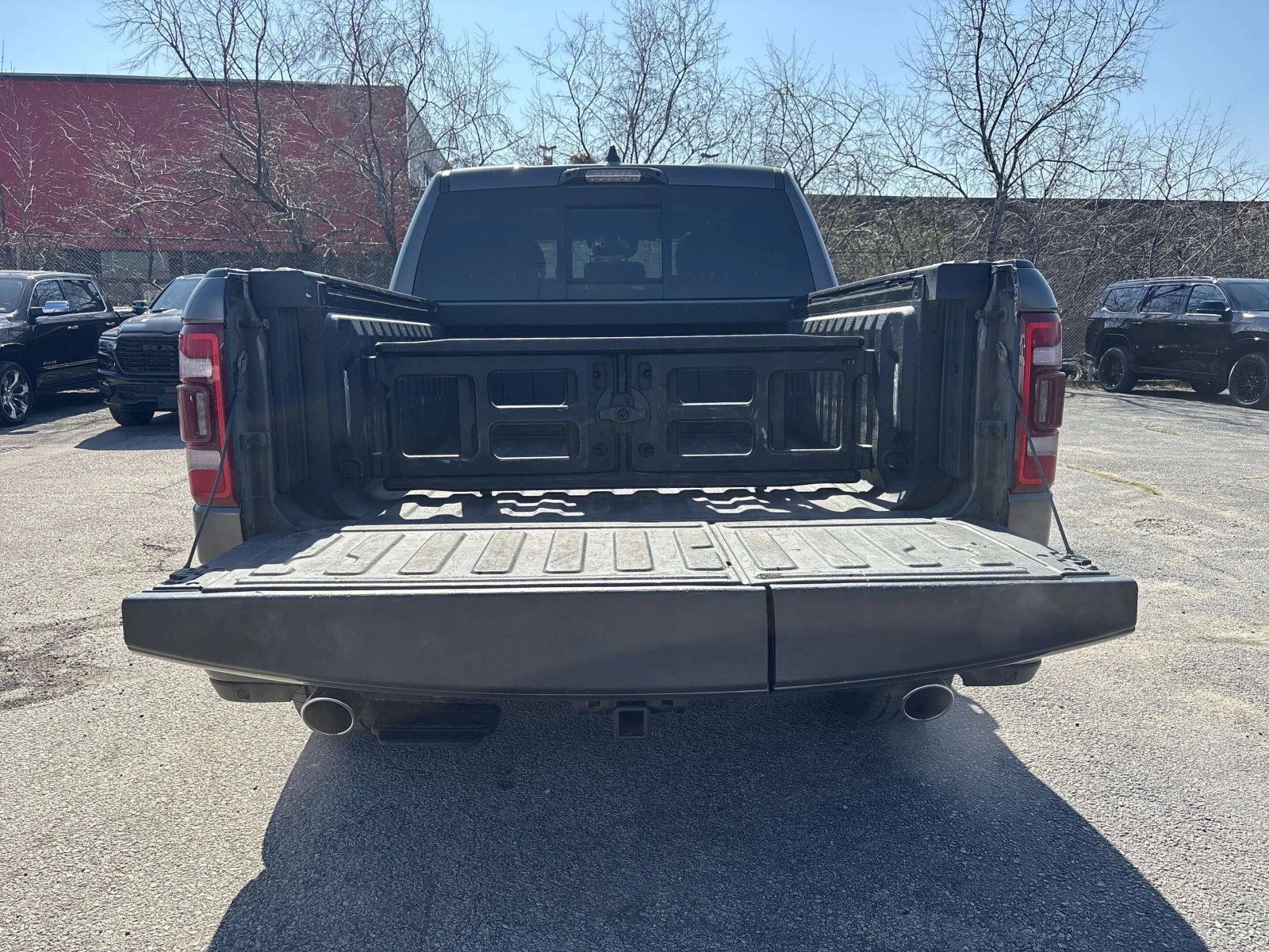 Dodge RAM 1500 * LIMITED* * 4X4* * HEMI* * PANORAMIC SUNROOF* * R, снимка 10 - Автомобили и джипове - 55836876