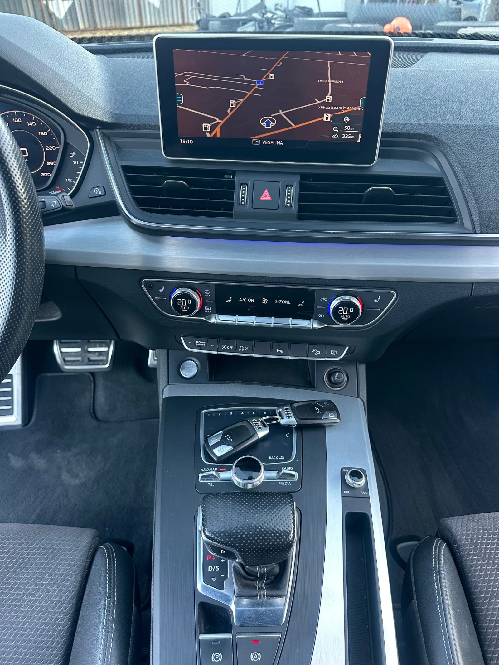 Audi Q5 2, 0TDI 190kc S-LINE, снимка 12 - Автомобили и джипове - 55988922