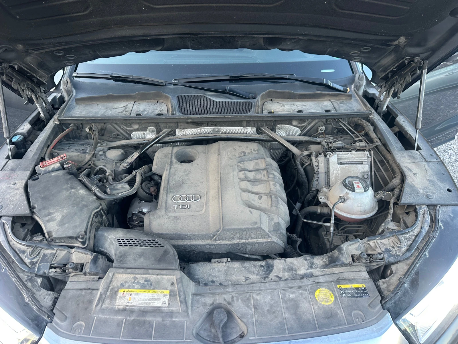 Audi Q5 2, 0TDI 190kc S-LINE, снимка 16 - Автомобили и джипове - 55988922