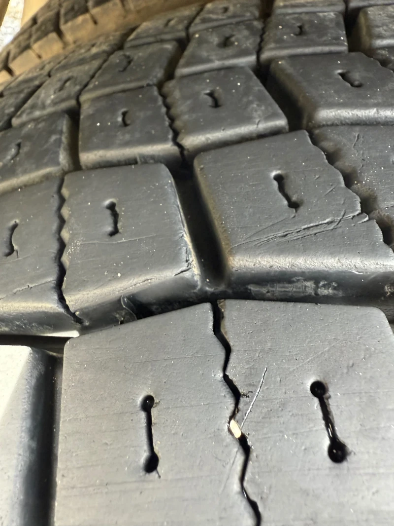 Mercedes-Benz Actros 2543 6х2 с Кран 17 m, снимка 11 - Камиони - 52349064