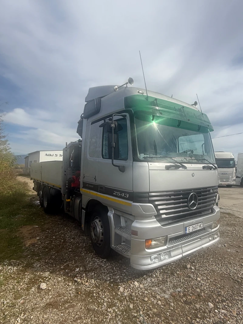 Mercedes-Benz Actros 2543 6х2 с Кран 17 m, снимка 4 - Камиони - 52349064