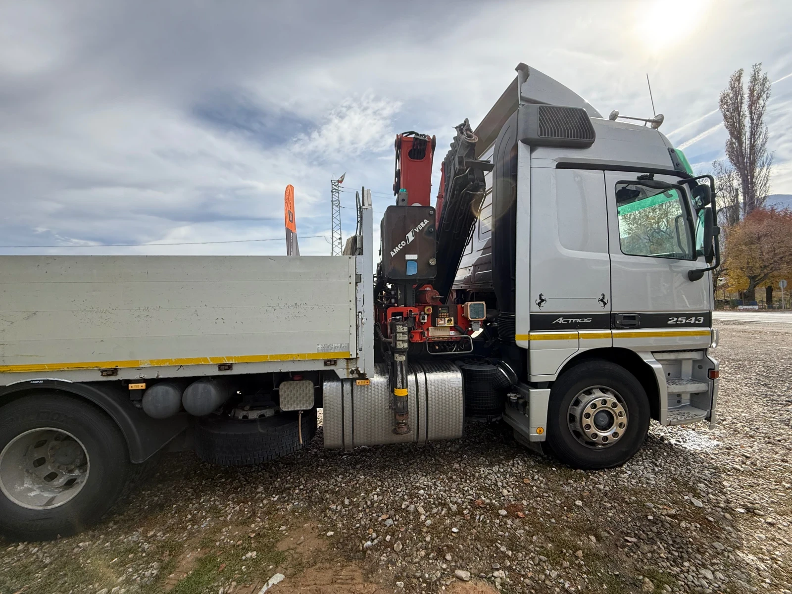 Mercedes-Benz Actros 2543 6х2 с Кран 17 m - изображение 9