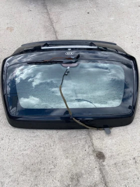 Заден капак за Киа Карнивал 2006 г. , снимка 1