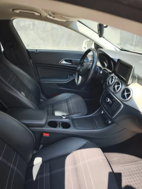 Mercedes-Benz CLA 200, снимка 8