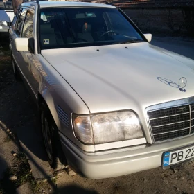 Mercedes-Benz 124, снимка 1