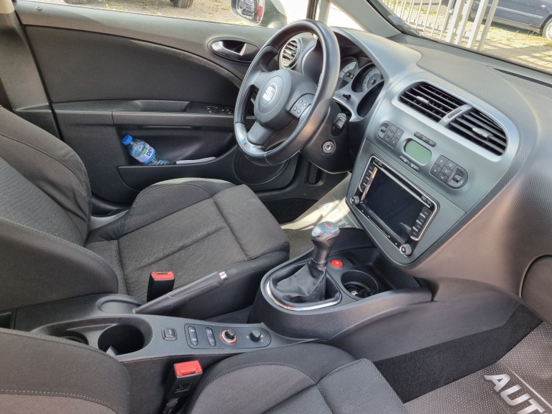 Seat Leon FR, снимка 15 - Автомобили и джипове - 45098933