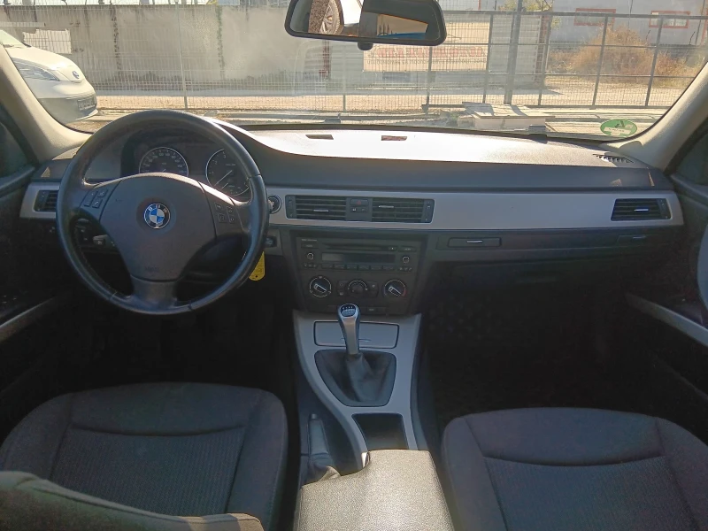 BMW 318 2.0 LCI facelif , снимка 9 - Автомобили и джипове - 47732086