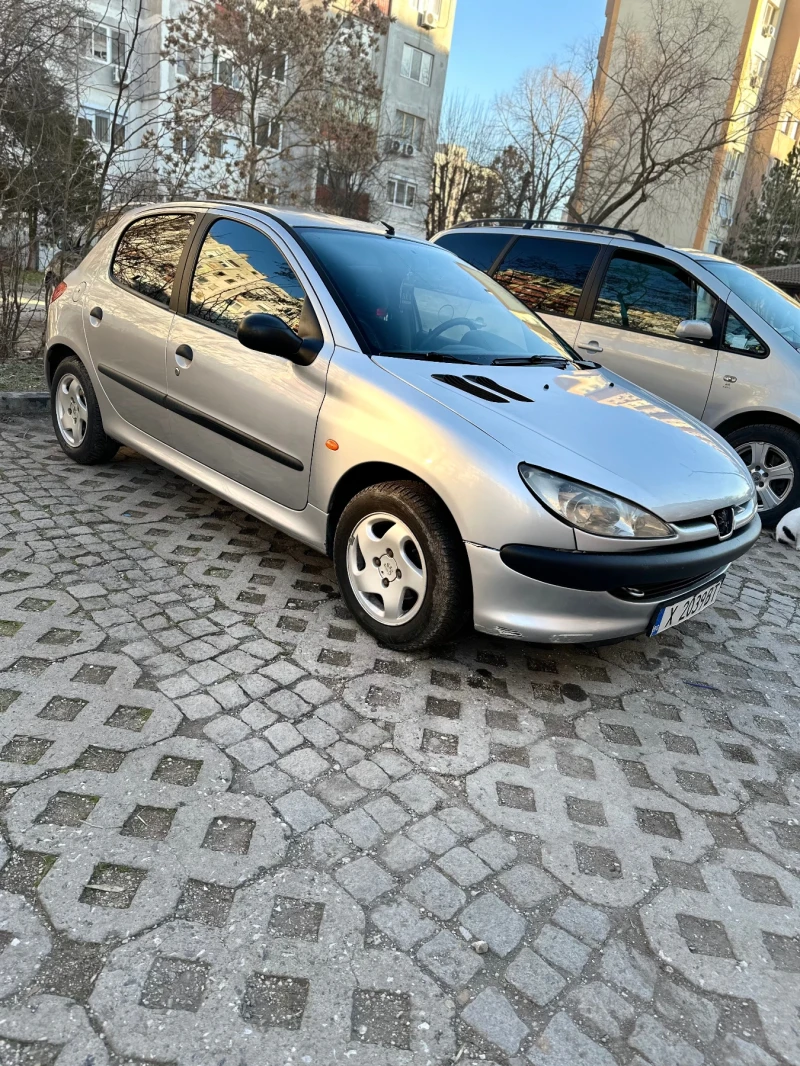 Peugeot 206  1.1 бензин, снимка 2 - Автомобили и джипове - 48879651