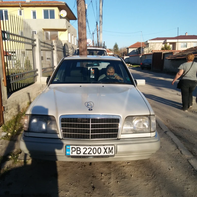 Mercedes-Benz 124, снимка 6 - Автомобили и джипове - 48921507