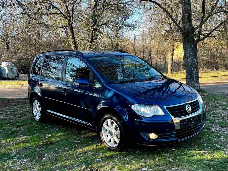 VW Touran, снимка 3 - Автомобили и джипове - 49501255