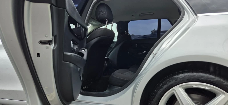 Mercedes-Benz C 220 Колата е със софтуерен ъпдейт (2019) Оригинален , снимка 17 - Автомобили и джипове - 53145629