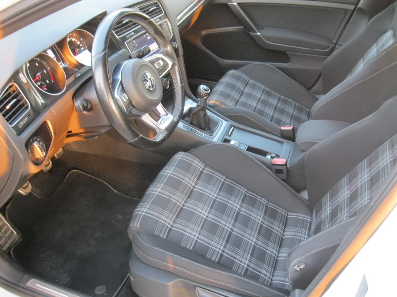 VW Golf 7 GTD, снимка 11 - Автомобили и джипове - 51659553