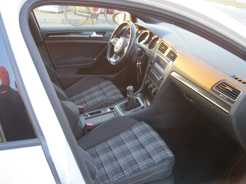 VW Golf 7 GTD, снимка 13 - Автомобили и джипове - 51659553