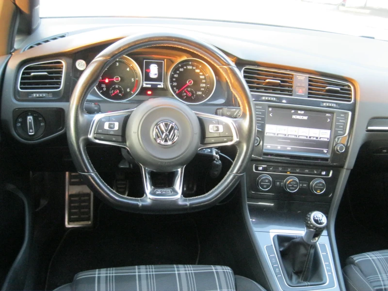 VW Golf 7 GTD, снимка 9 - Автомобили и джипове - 51659553