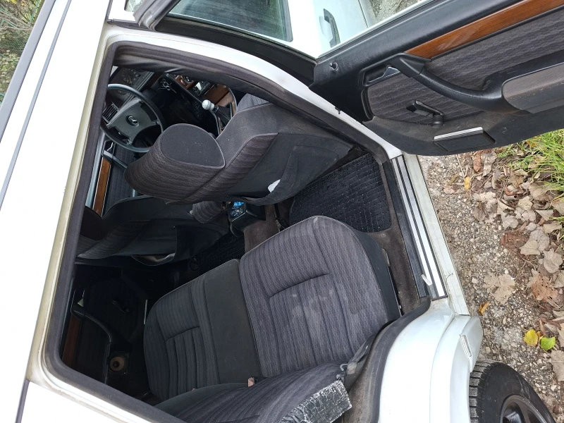 Mercedes-Benz 124, снимка 9 - Автомобили и джипове - 52427224