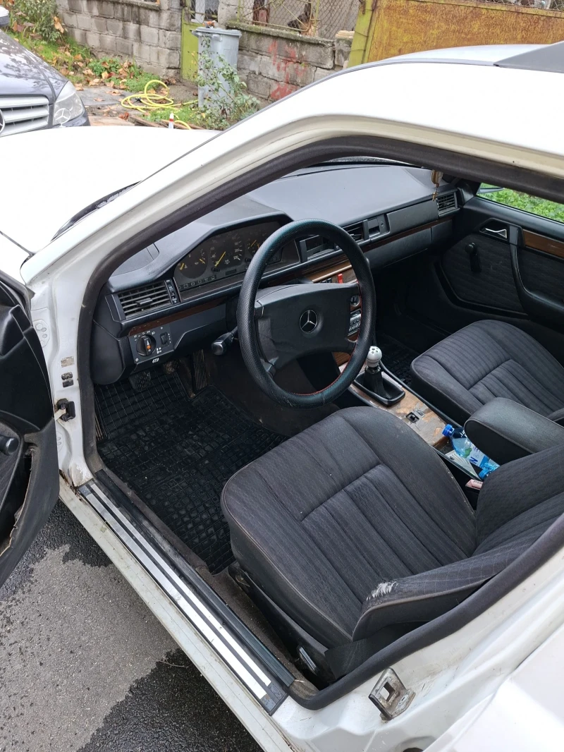 Mercedes-Benz 124, снимка 10 - Автомобили и джипове - 52427224