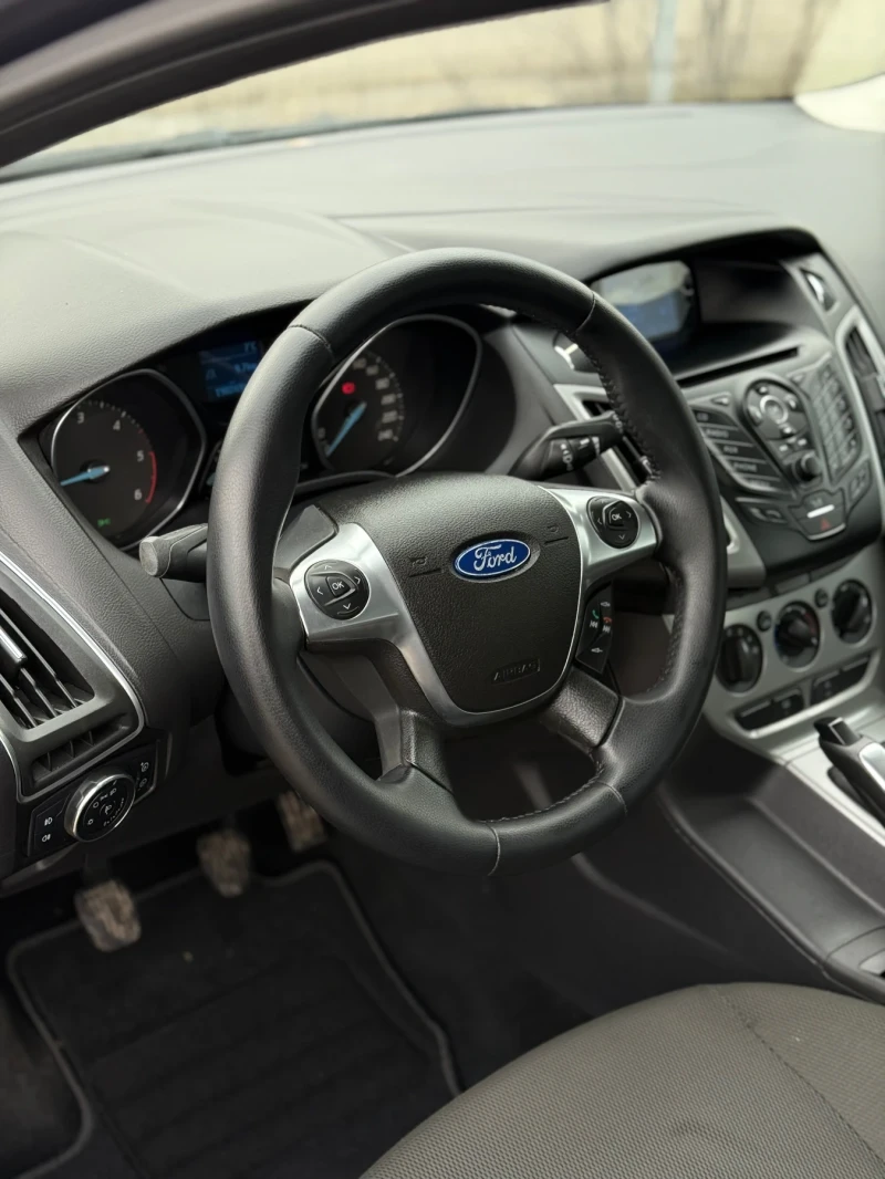 Ford Focus 1.6TDCI Климатик Италия, снимка 9 - Автомобили и джипове - 53448998