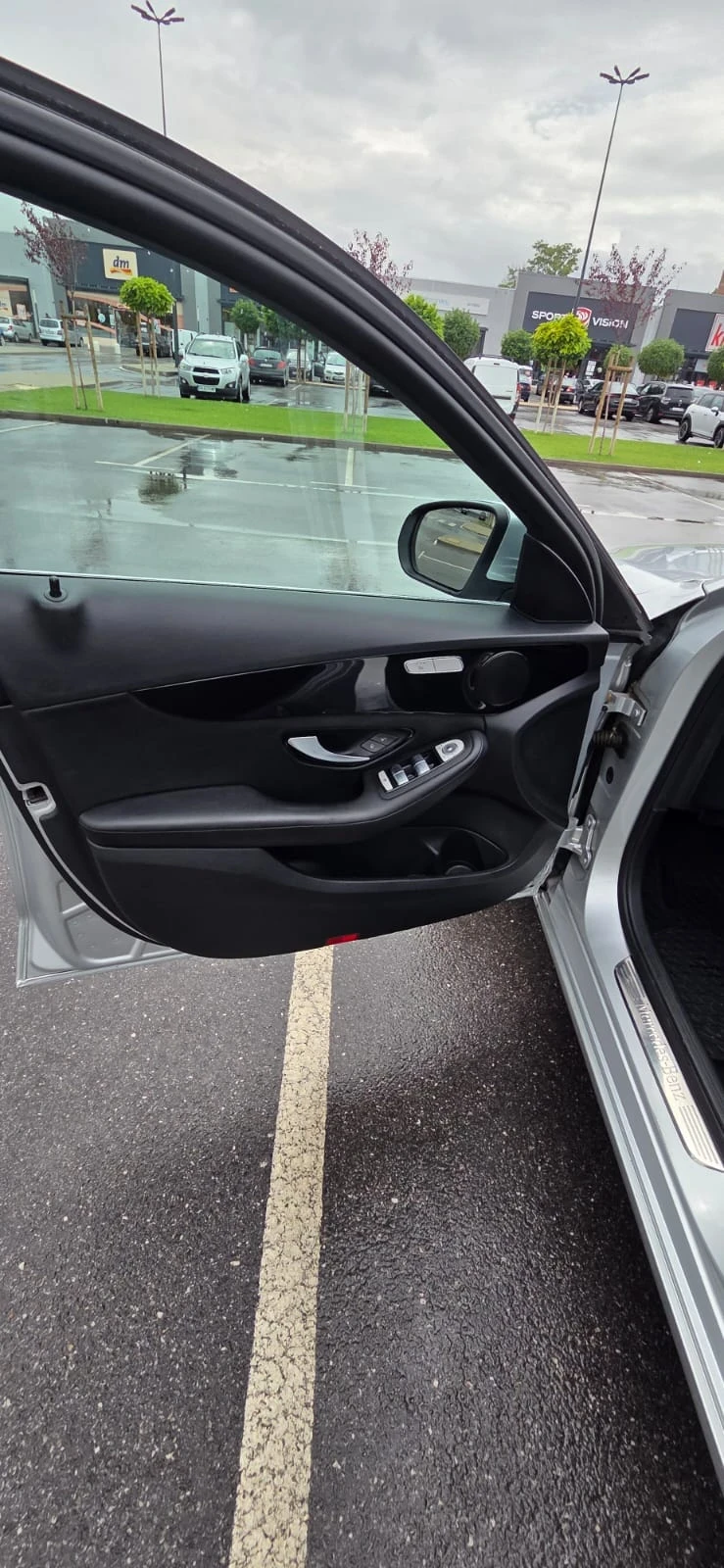 Mercedes-Benz C 220 Колата е със софтуерен ъпдейт (2019) Оригинален , снимка 16 - Автомобили и джипове - 53145629