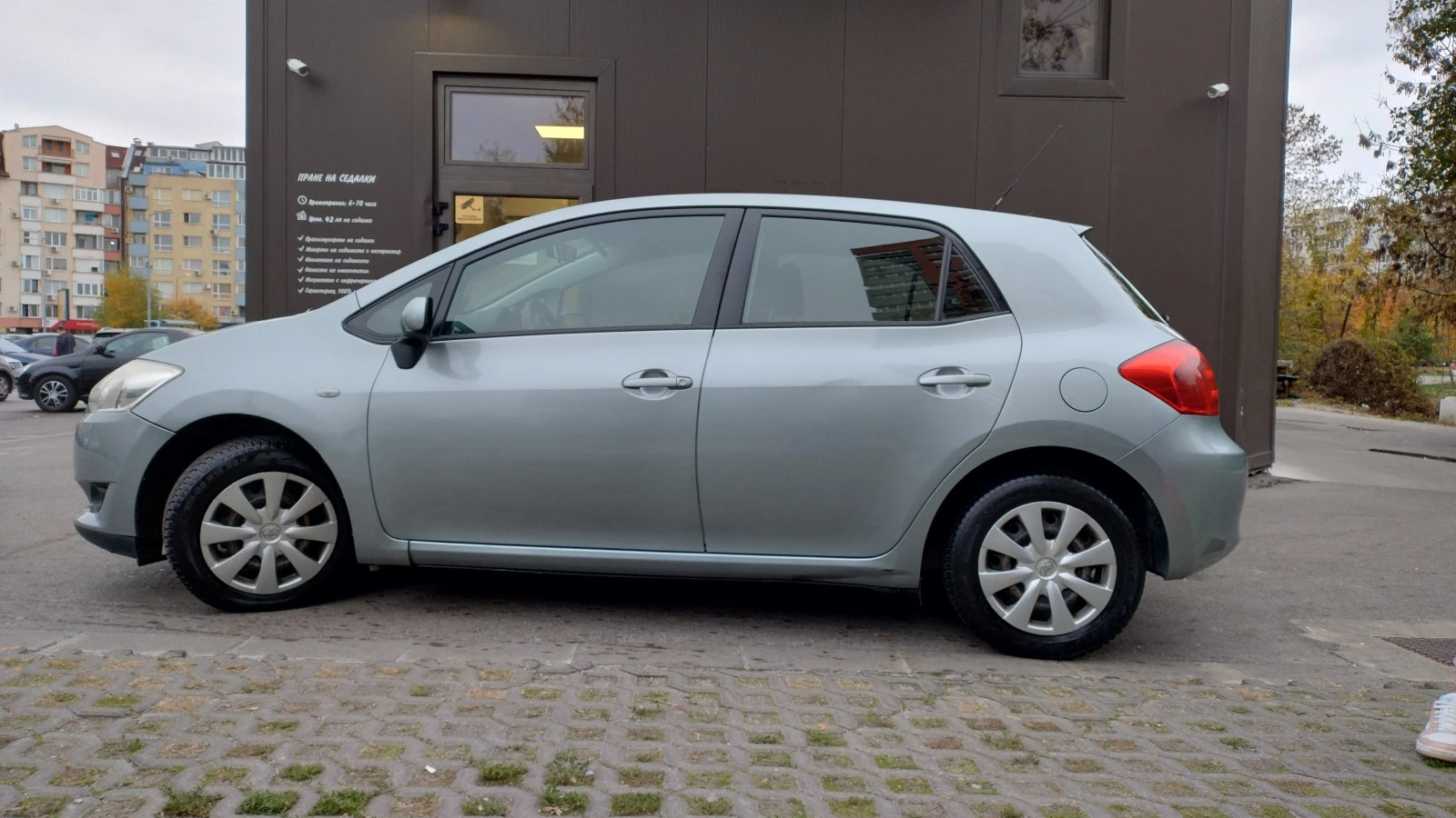 Toyota Auris  - изображение 4