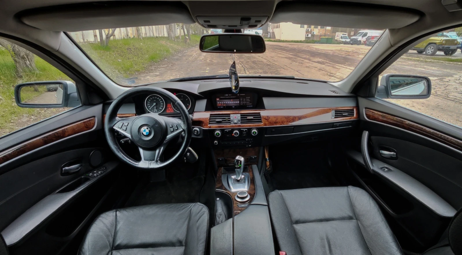 BMW 530 530d X-drive  - изображение 8