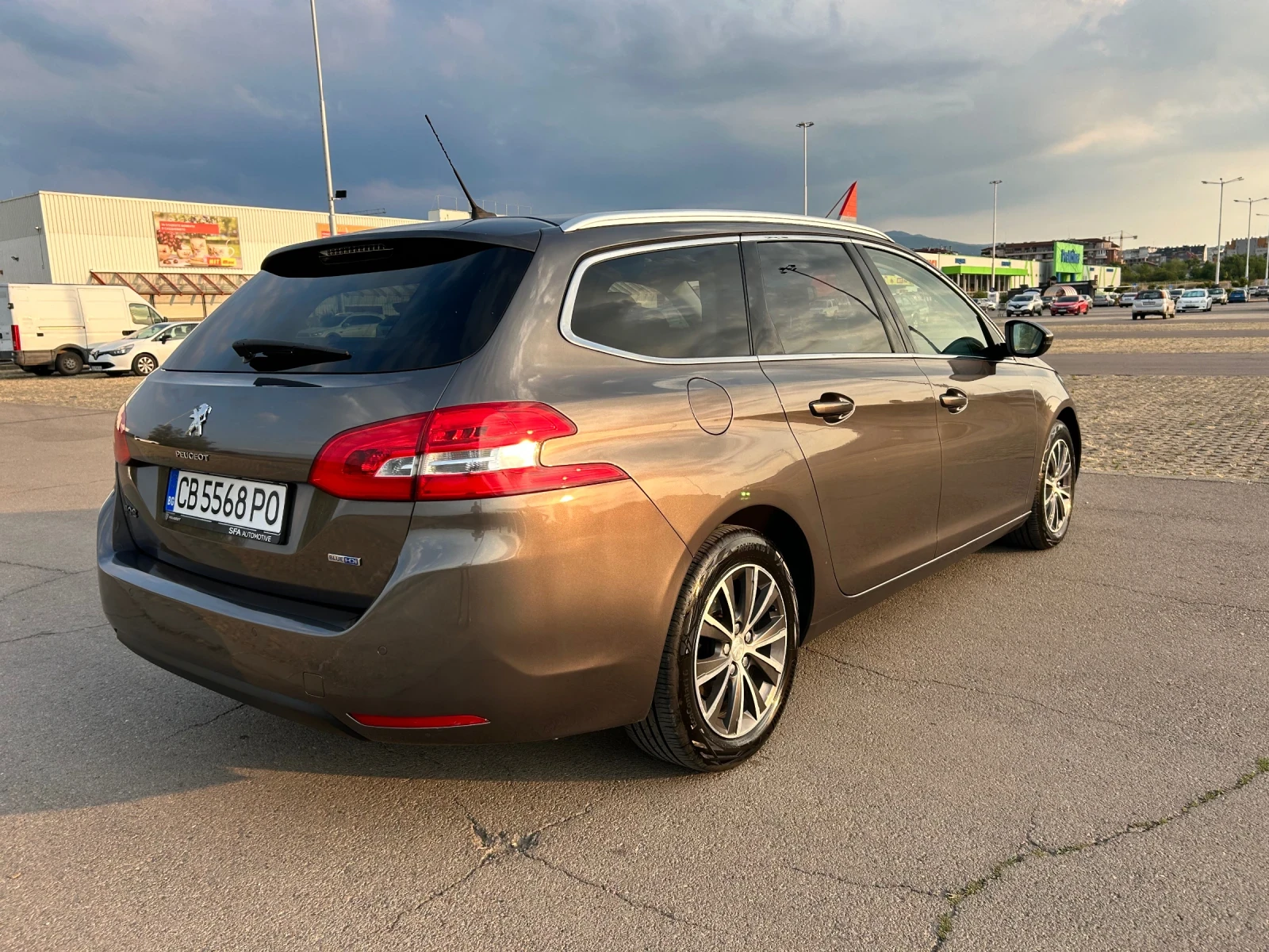 Peugeot 308 2.0HDI ALLURE - изображение 3