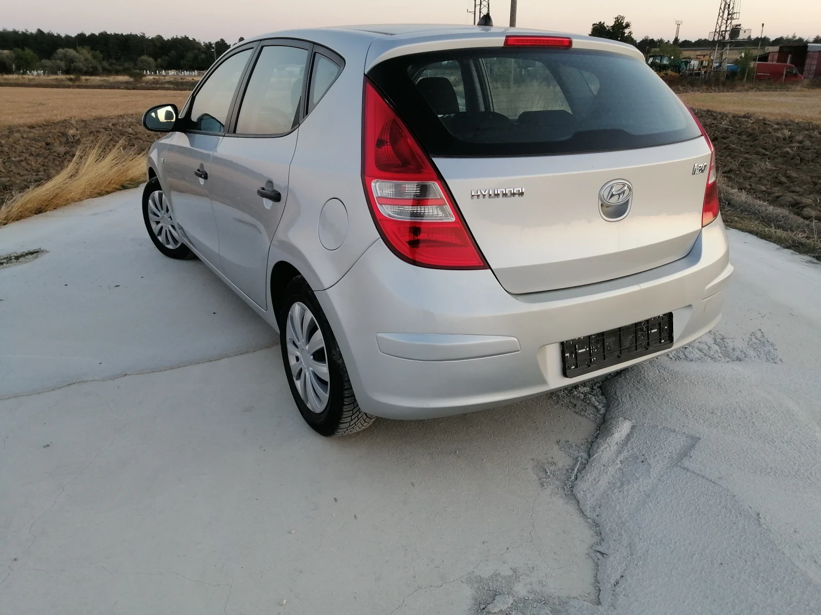 Hyundai I30 1.4i - изображение 3