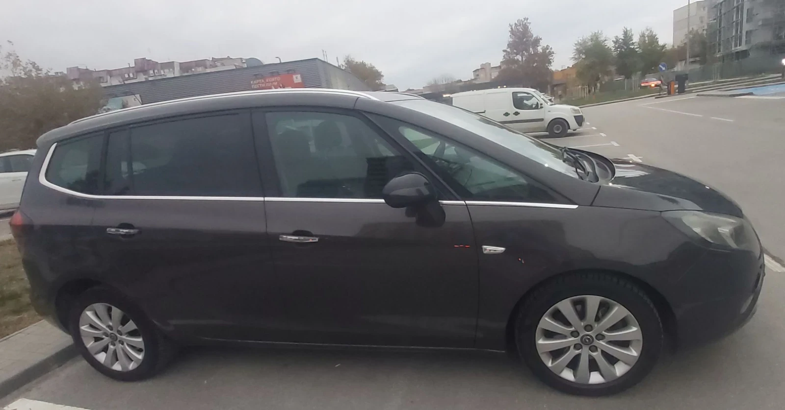 Opel Zafira Tourer 1.6 150  к.с. CNG бензин/метан, снимка 3 - Автомобили и джипове - 53745589