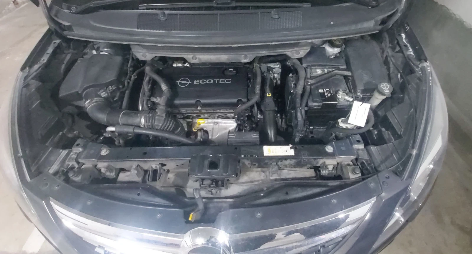 Opel Zafira Tourer 1.6 150  к.с. CNG бензин/метан, снимка 8 - Автомобили и джипове - 53745589