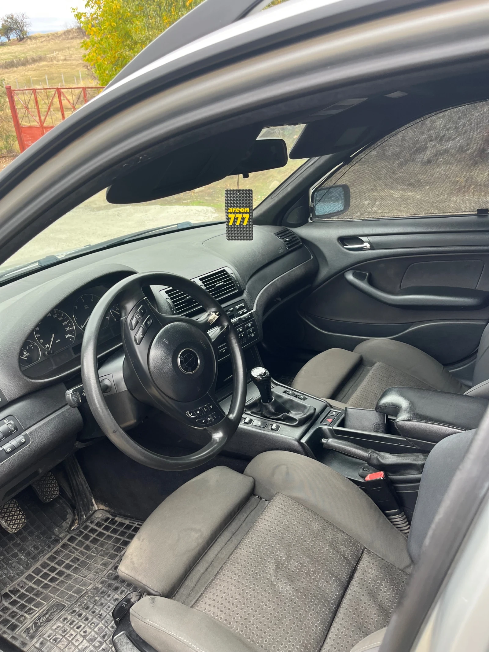 BMW 320, снимка 6 - Автомобили и джипове - 53767741