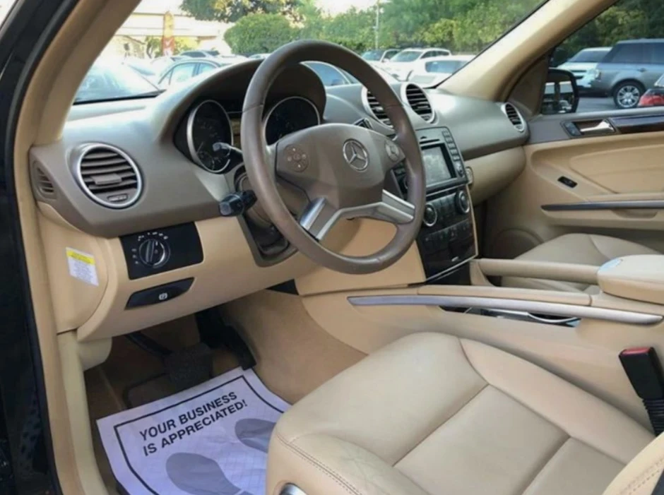 Mercedes-Benz ML 550 AMG| FACELIFT| ПЕРФЕКТЕН| 388| , снимка 8 - Автомобили и джипове - 53777693