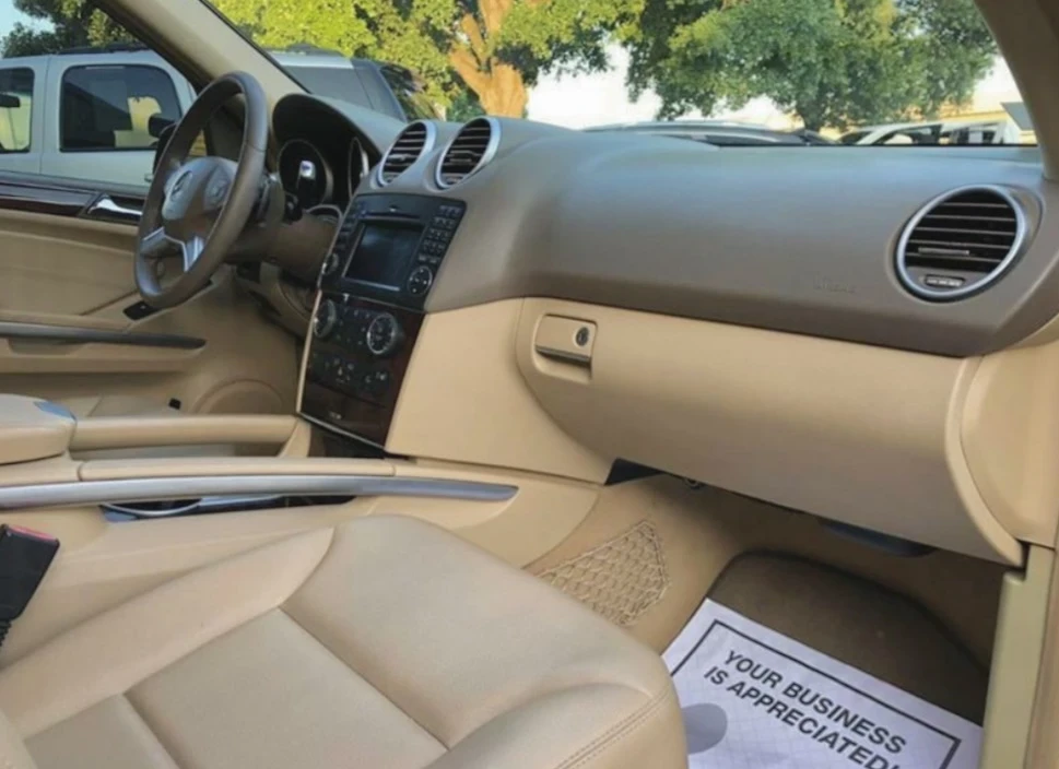 Mercedes-Benz ML 550 AMG| FACELIFT| ПЕРФЕКТЕН| 388| , снимка 12 - Автомобили и джипове - 53777693