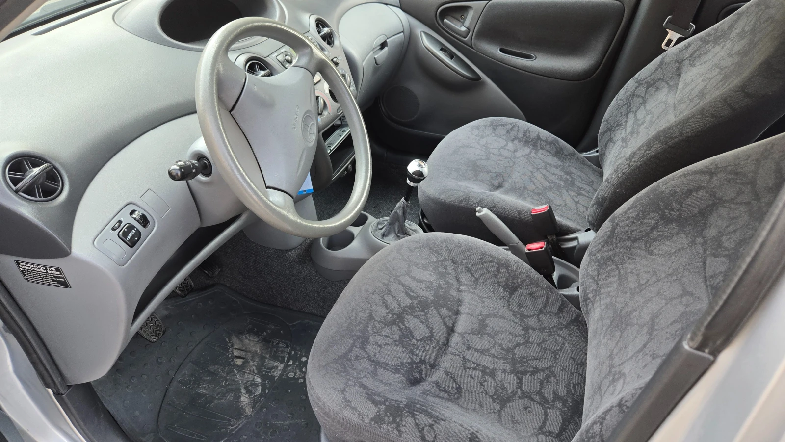 Toyota Yaris, снимка 8 - Автомобили и джипове - 53964755