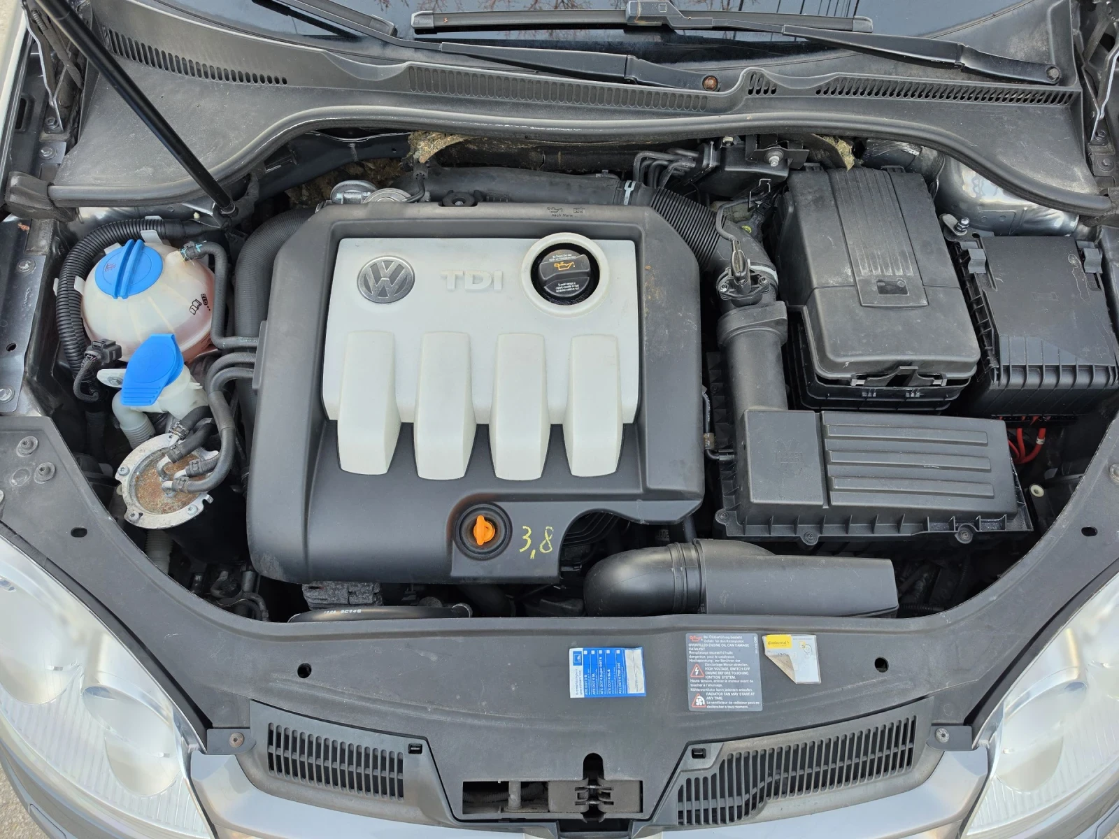 VW Golf GOAL 1.9 TDI, снимка 15 - Автомобили и джипове - 54114398