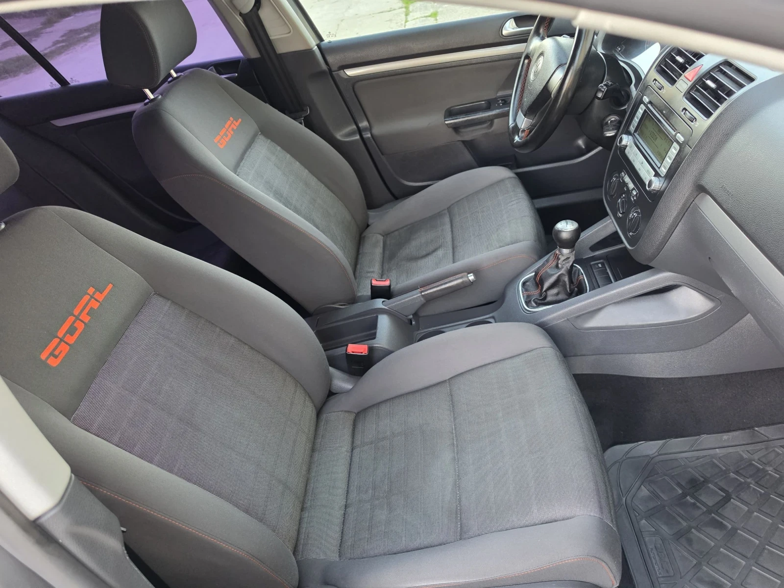 VW Golf GOAL 1.9 TDI, снимка 11 - Автомобили и джипове - 54114398