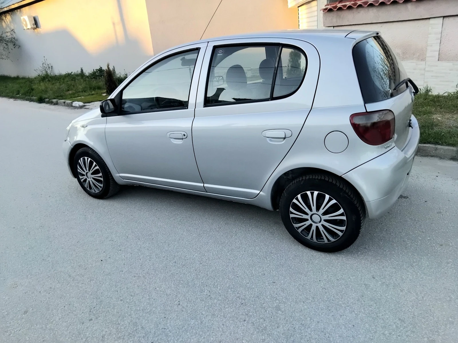 Toyota Yaris 1.3iV-tt85к+ КЛИМА.ВЕРИГА.БЕНЗИН///, снимка 6 - Автомобили и джипове - 54140818