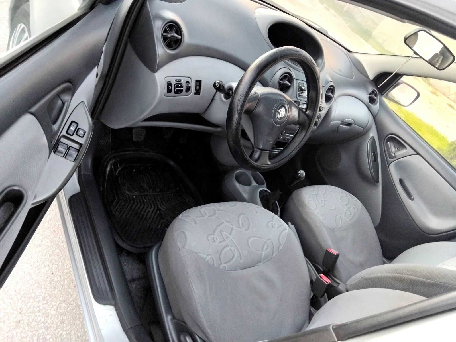 Toyota Yaris 1.3iV-tt85к+ КЛИМА.ВЕРИГА.БЕНЗИН///, снимка 15 - Автомобили и джипове - 54140818