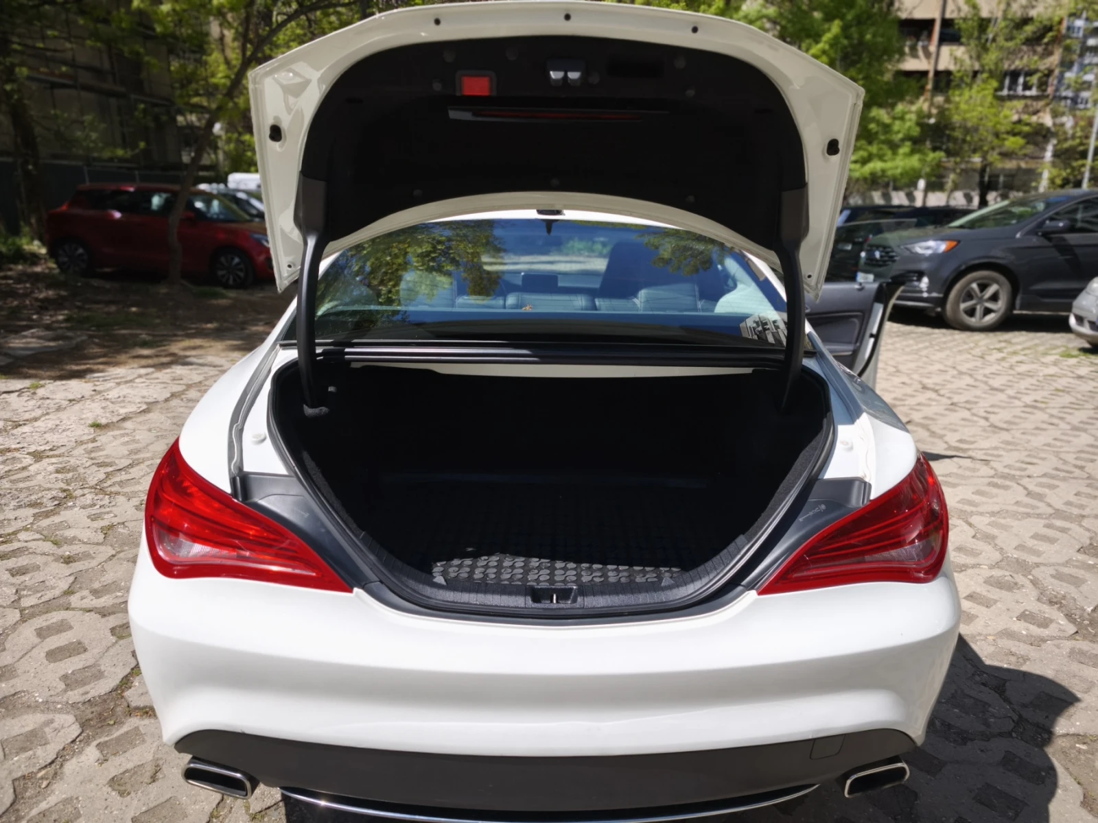 Mercedes-Benz CLA 200, снимка 10 - Автомобили и джипове - 55767061