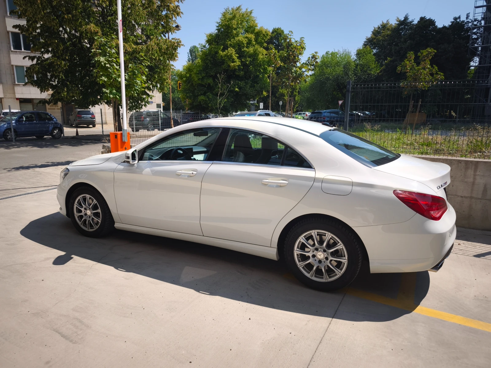 Mercedes-Benz CLA 200