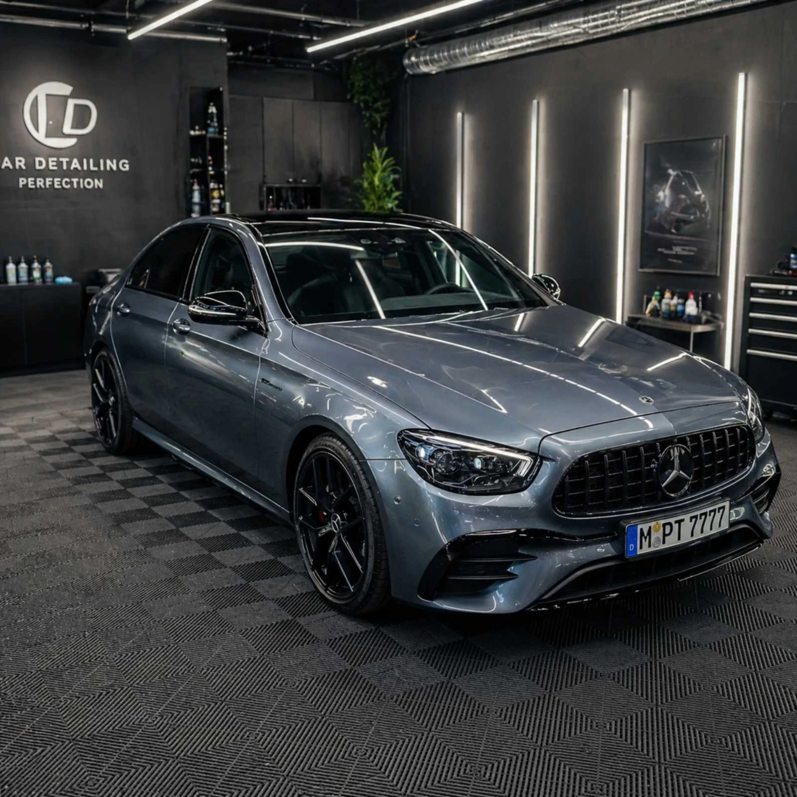 Mercedes-Benz E 220 6.3AMG пакет БАРТЕР 