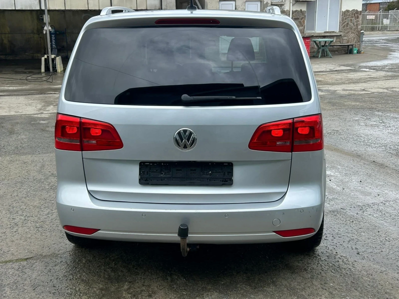 VW Touran 2.0 TDI, снимка 13 - Автомобили и джипове - 54717292
