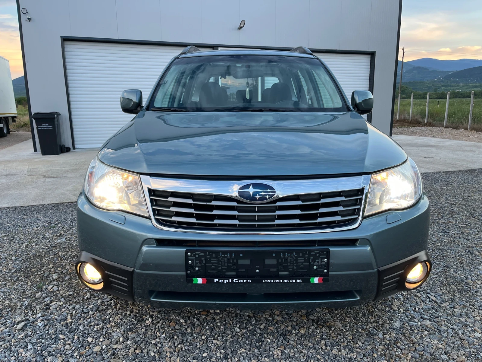 Subaru Forester 2.0i GPL, снимка 2 - Автомобили и джипове - 54768560