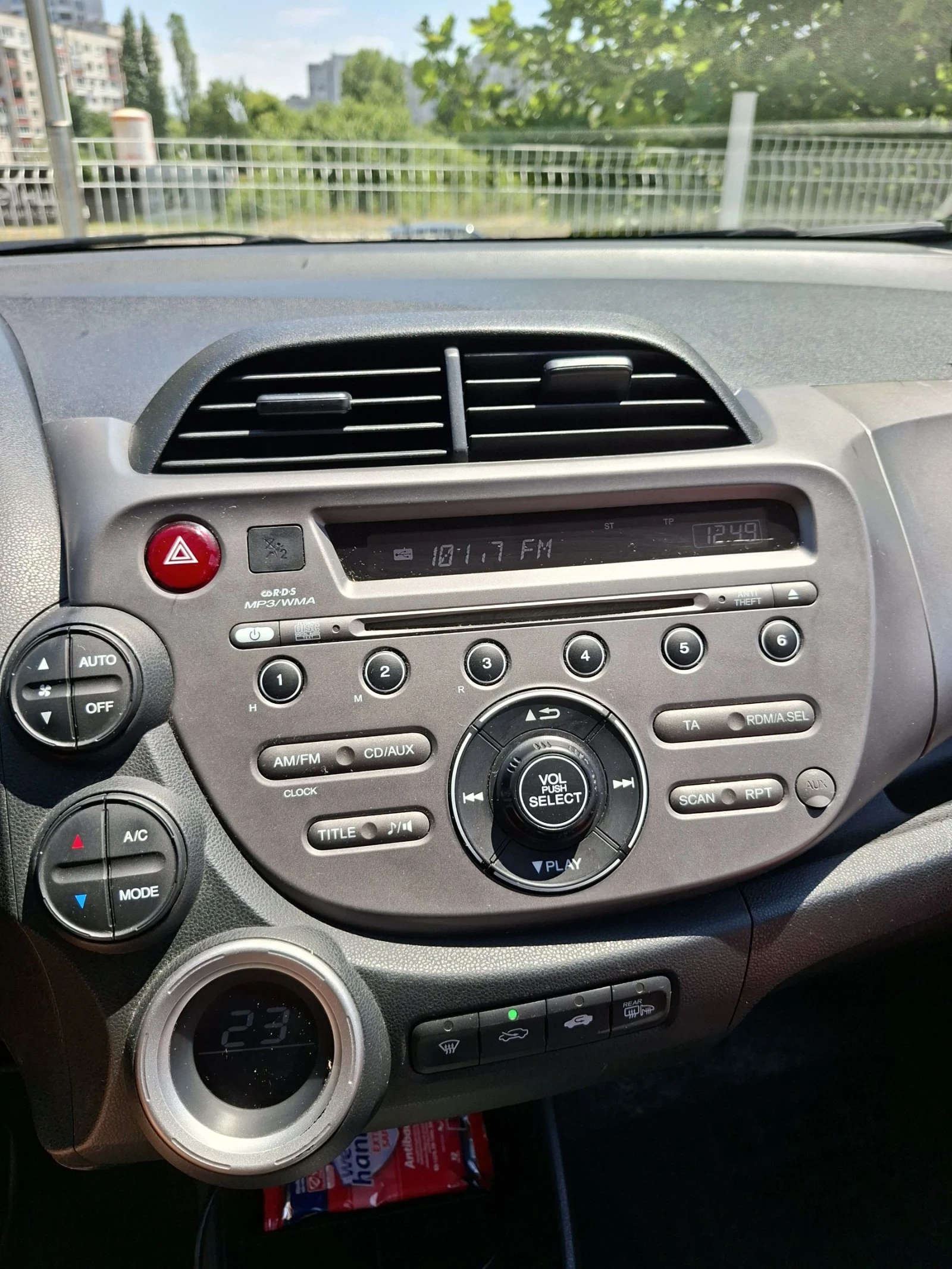 Honda Jazz 1.4, снимка 9 - Автомобили и джипове - 54987462