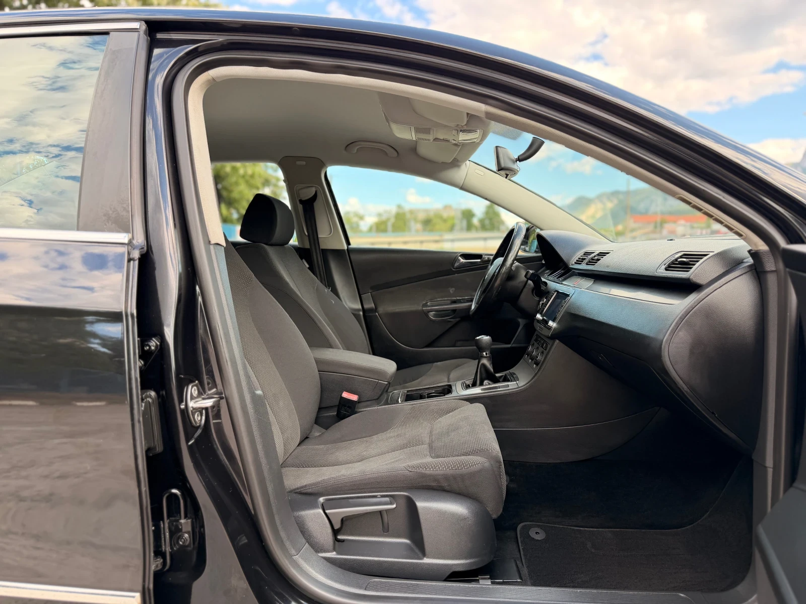 VW Passat 2.0TDI/НАВИГАЦИЯ/ИТАЛИЯ, снимка 11 - Автомобили и джипове - 55416177