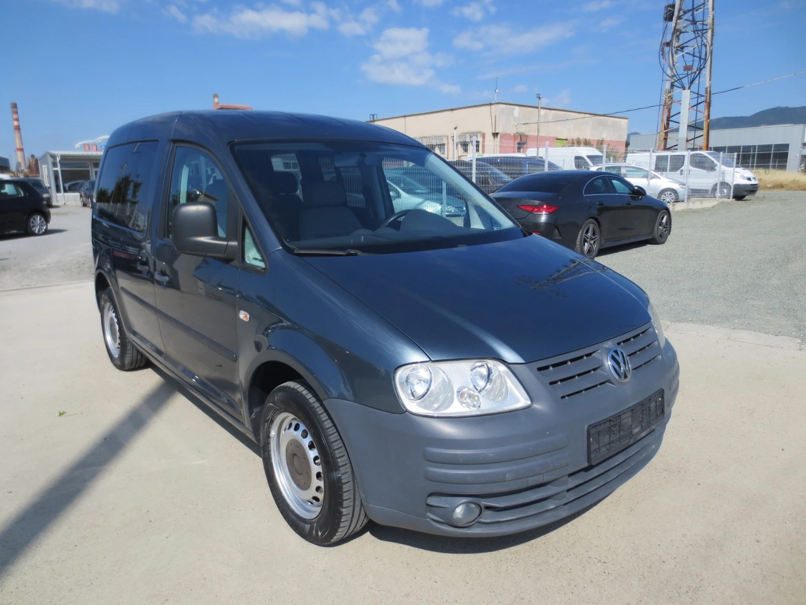 VW Caddy 1.9 TDI, снимка 3 - Автомобили и джипове - 55455559