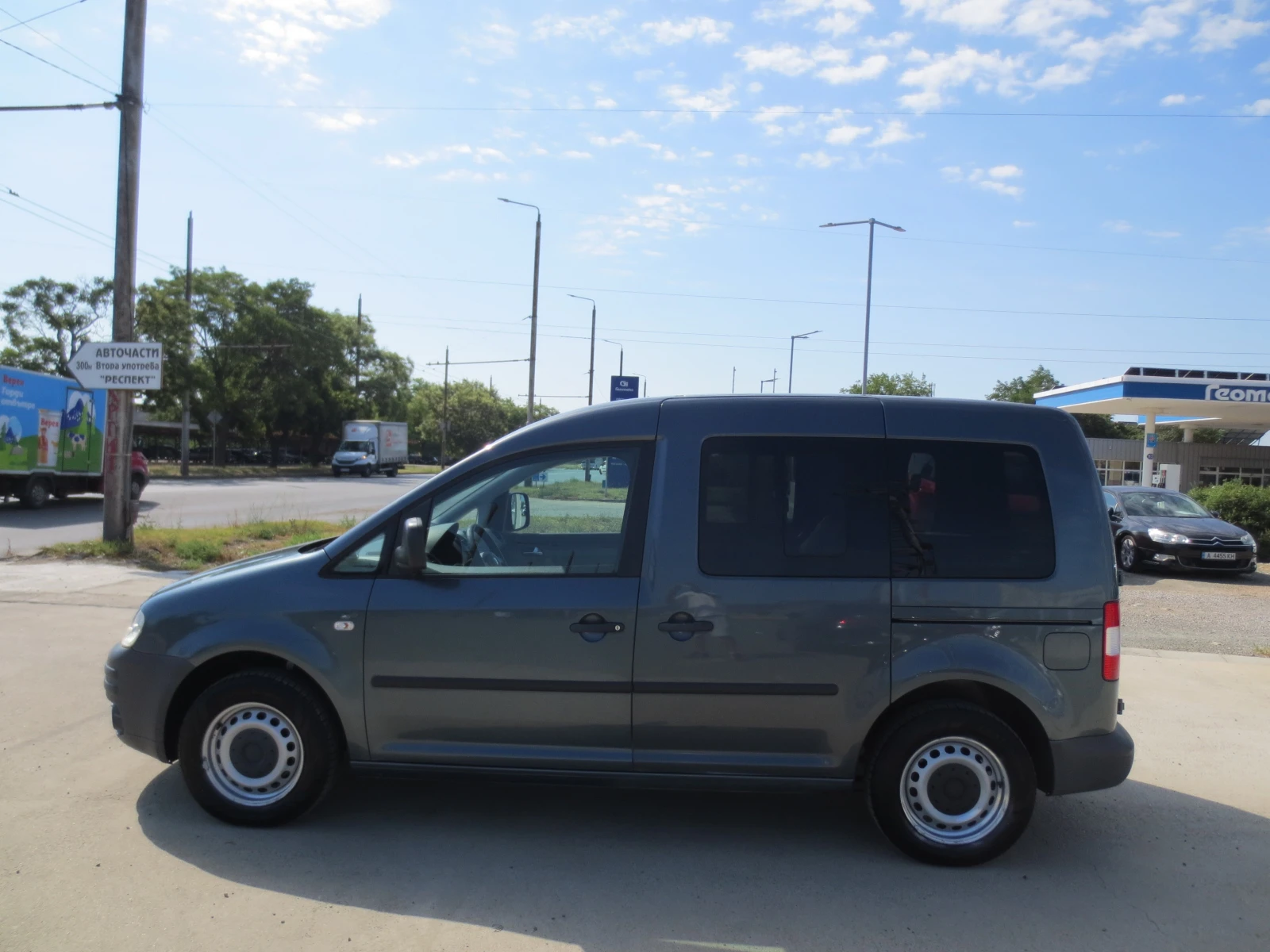 VW Caddy 1.9 TDI, снимка 8 - Автомобили и джипове - 55455559