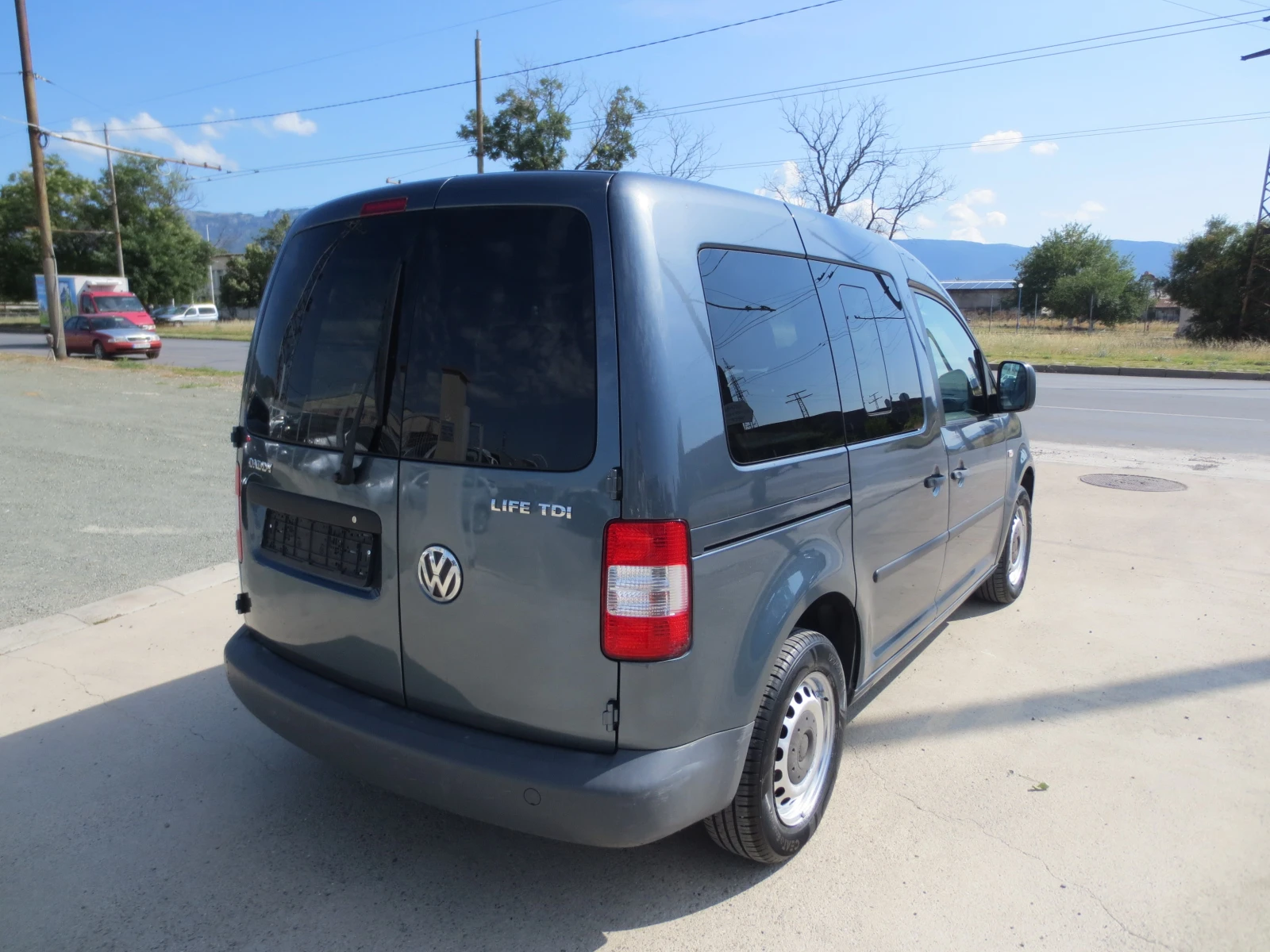 VW Caddy 1.9 TDI, снимка 5 - Автомобили и джипове - 55455559